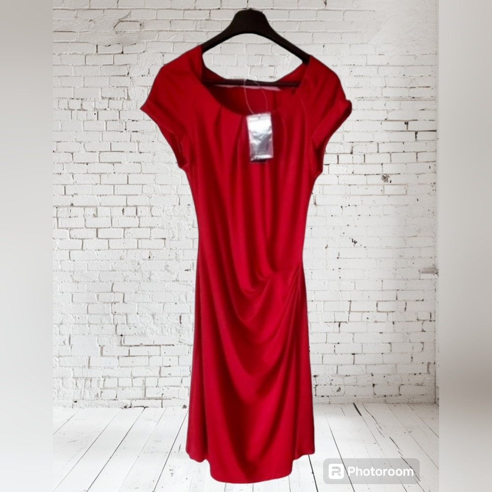 Axara Paris NWT Women's Red Dress Size Medium